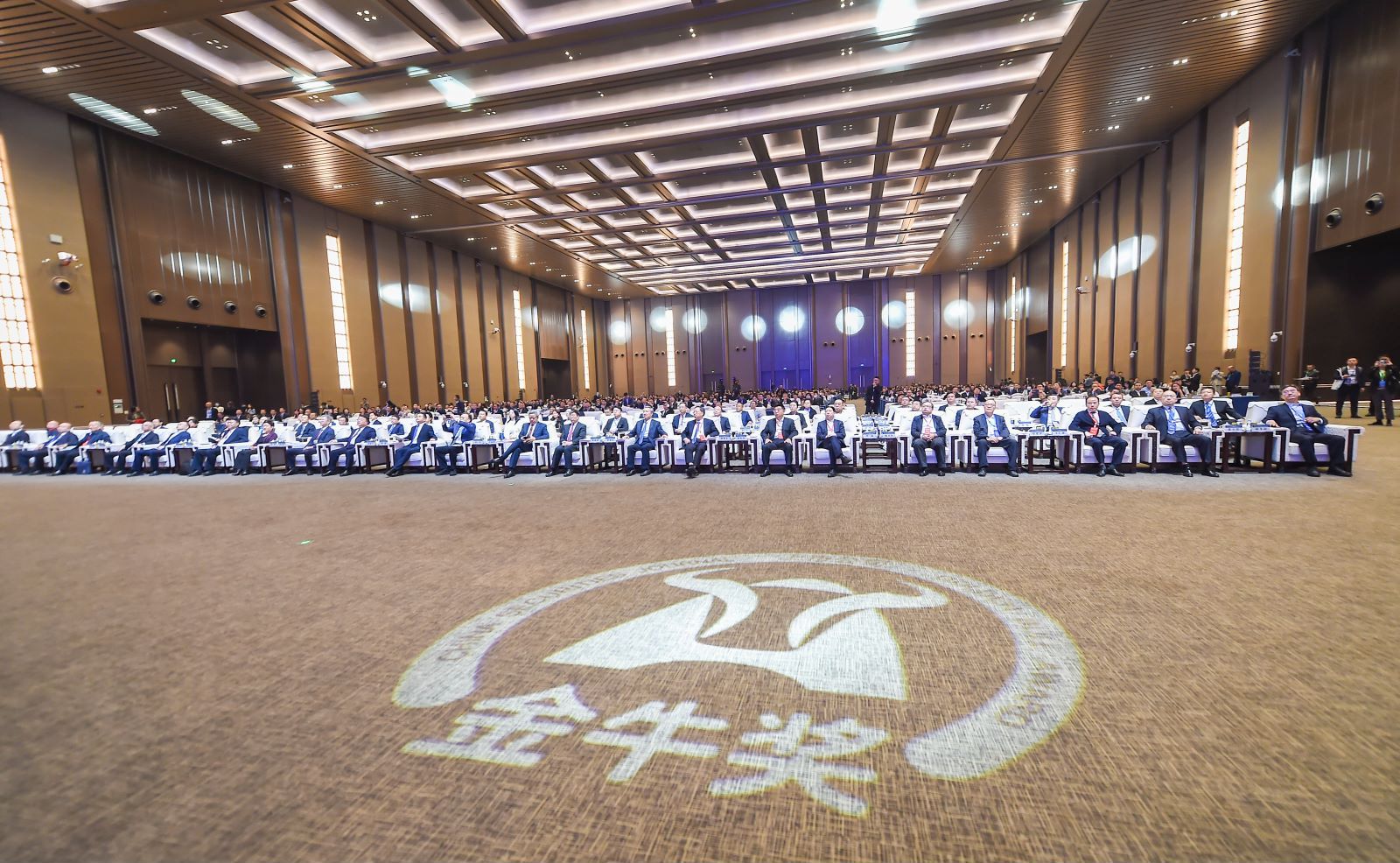 gi-Zqd9RqzkB0ZuuE_ulV